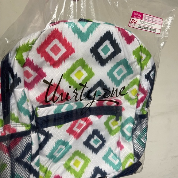 ThirtyOne Going my way back pack NEW - Picture 2 of 4